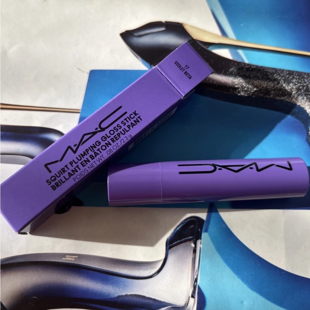 MAC Squirt Plumping Gloss Stick 17 Violet Beta  .08 oz/2.3g NEW